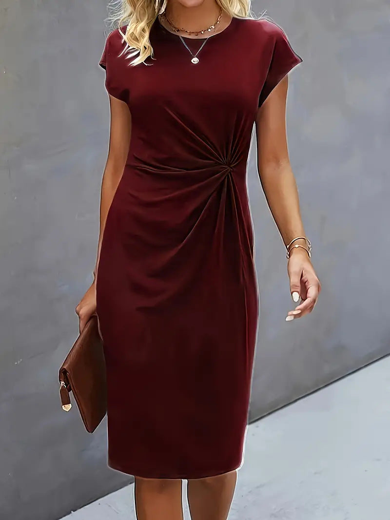 Abito estivo elegante da donna sagomato con twist | Midi