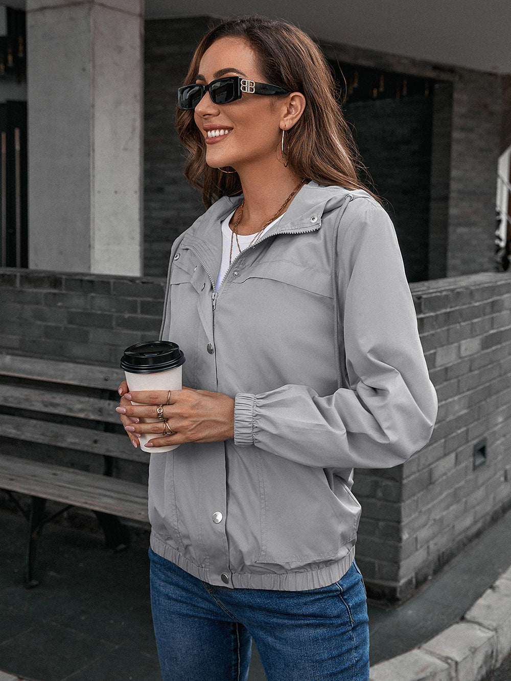 Giacca primaverile da donna | Corta, con cappuccio