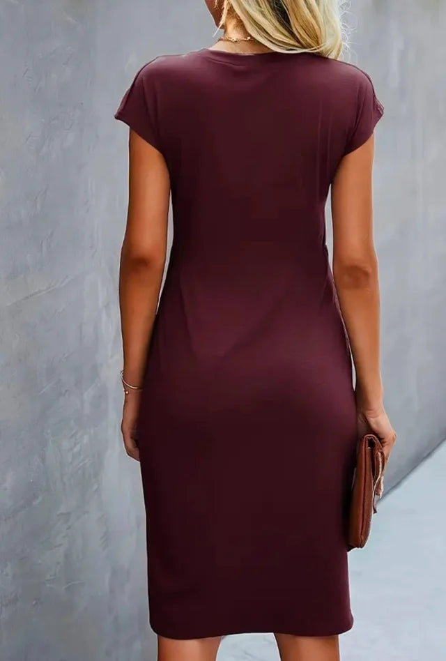 Abito estivo elegante da donna sagomato con twist | Midi