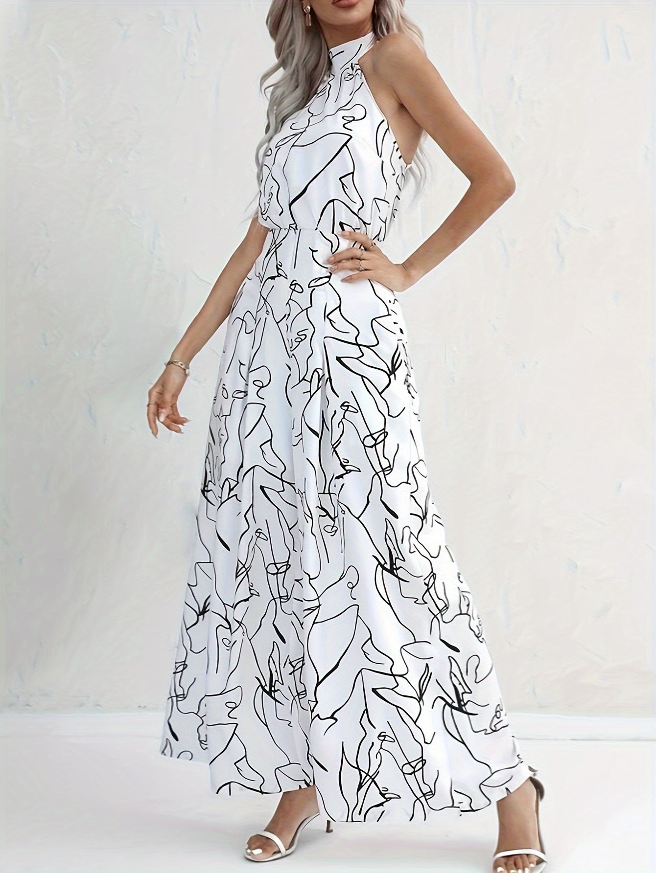 Abito estivo elegante da donna con disegno a linee | Midi