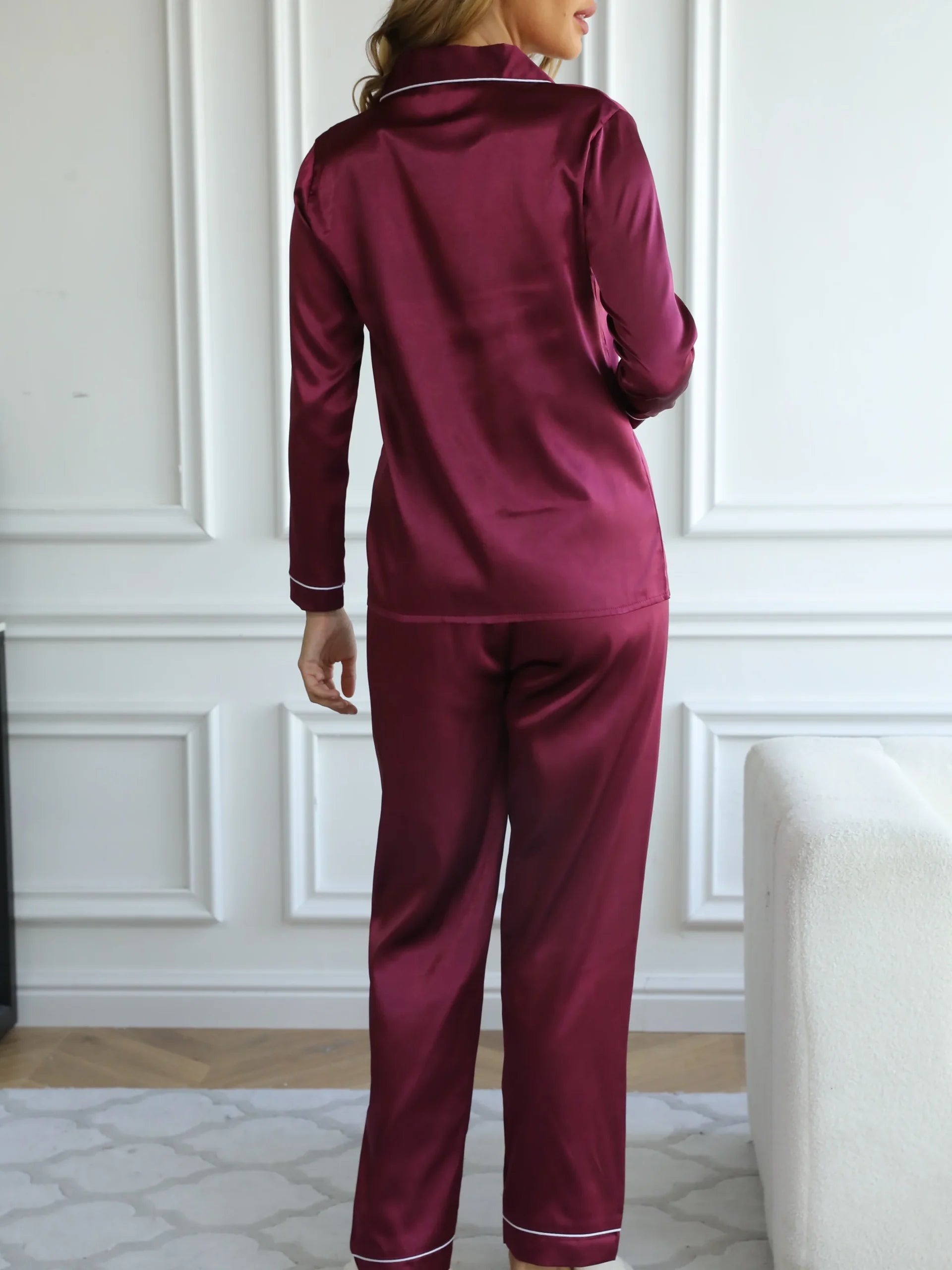 Dames luxe satijnen pyjama set | Lange mouwen knoopsluiting