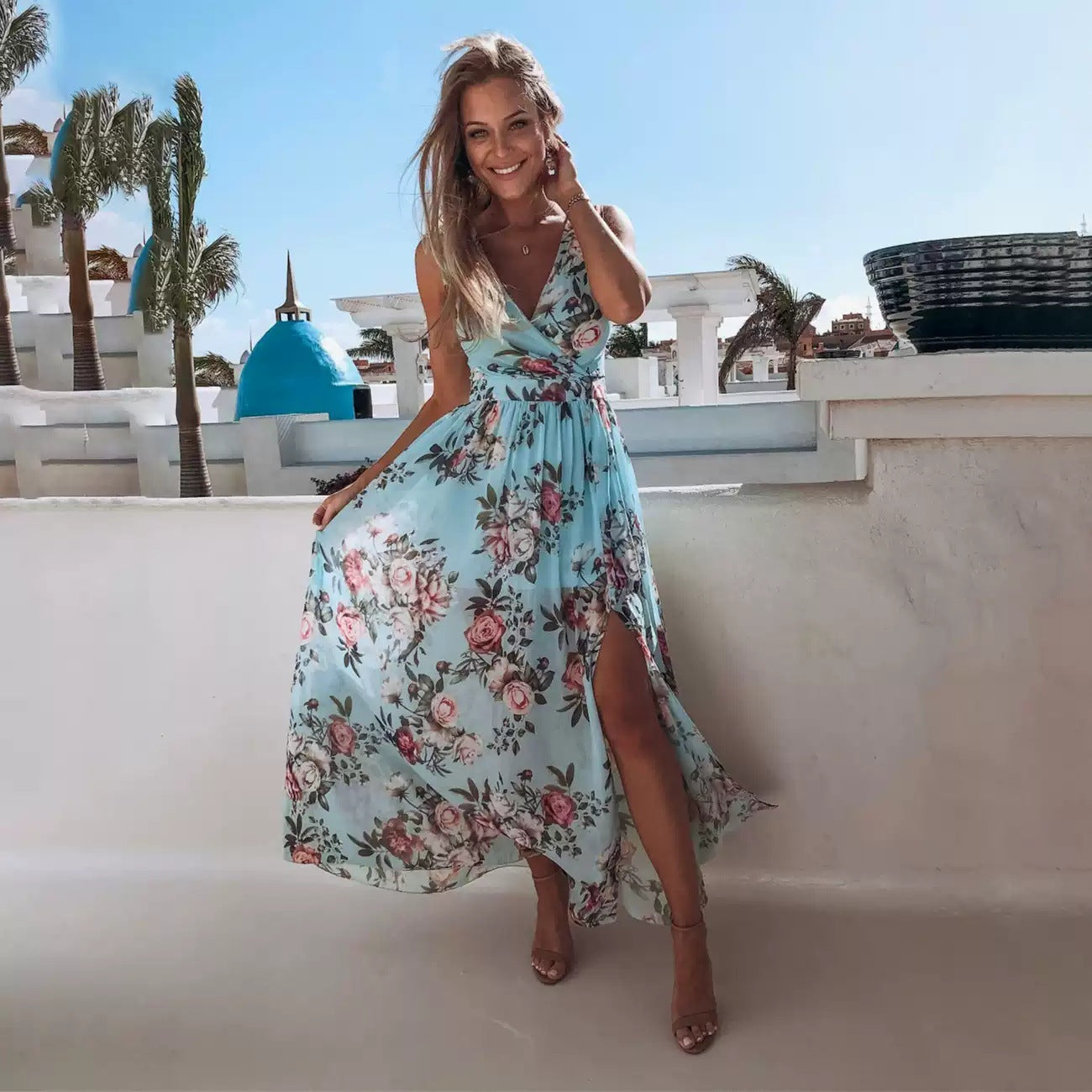 Abito estivo leggero da donna con stampa floreale e spacco alto | Maxi